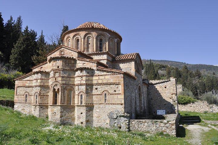 Mystras Private Day Trip from Athens with Great Lunch Included