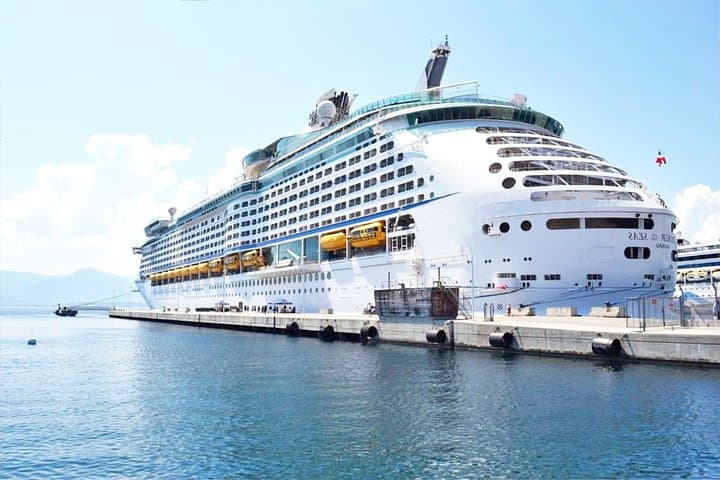 Shore Excursion Tour for Kids from Naples Port to Pompeii and Vesuvius