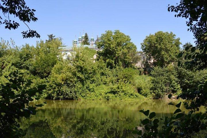 Private Kyiv Hiking Tour in Holosiivsky Forest and Kitaevskaya Hermitage