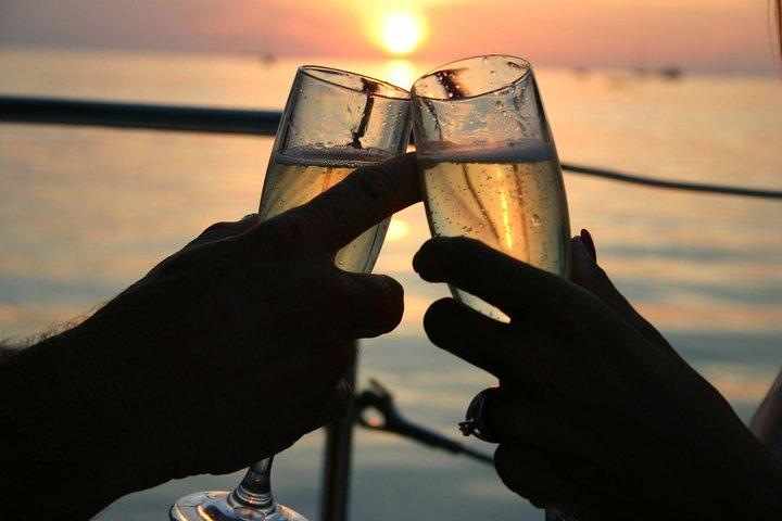 Small Group Key West Adult Sunset & Moët Sail & Amazing Cheeses