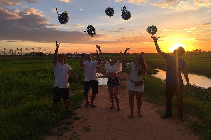 Sunset E-Bike Tour On The Bank of Tonle Sap
