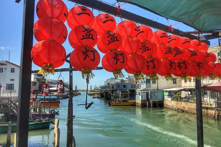 Private custom layover tour - Big Buddha and Tai O - 7 hours