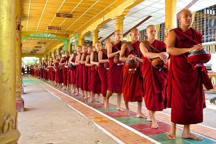 From Yangon: Full Day Excursion to Bago