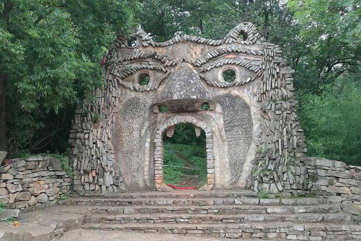 One day Stone Forest and Nuohei Yi Village Tour