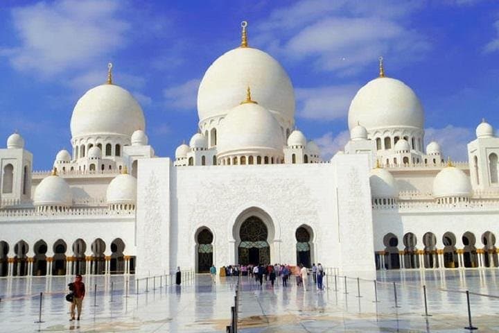 Abu Dhabi City Tour With Warner Bros World