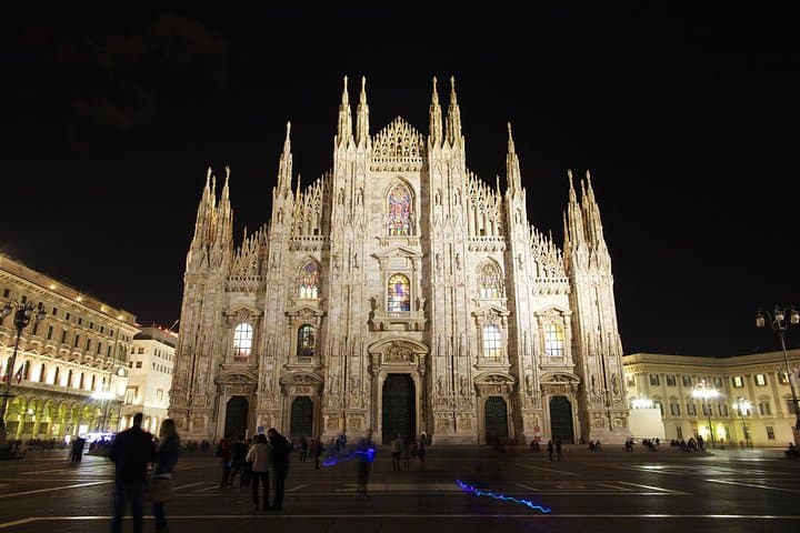 Milan by night walking experience