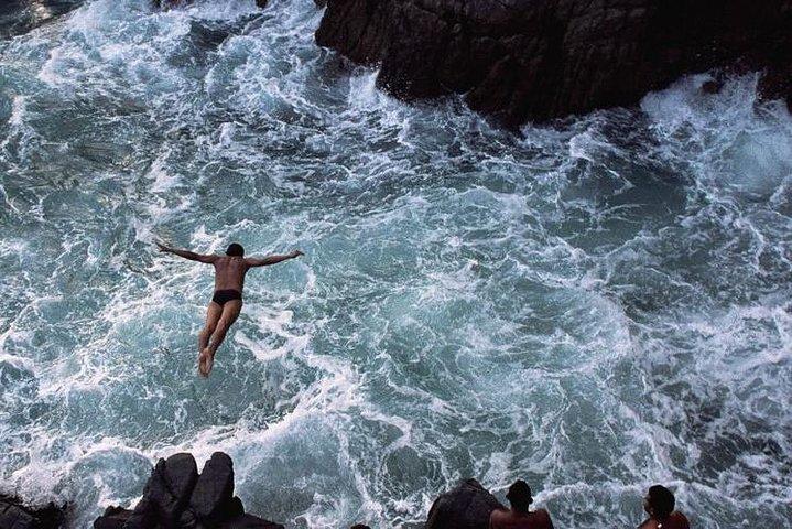 Sunset + High Cliff Divers La Quebrada at La Perla - Only Drinks