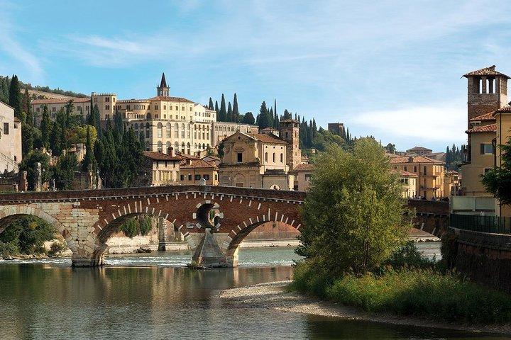 Verona Small Group Tour with Arena Access & Juliet's Balcony
