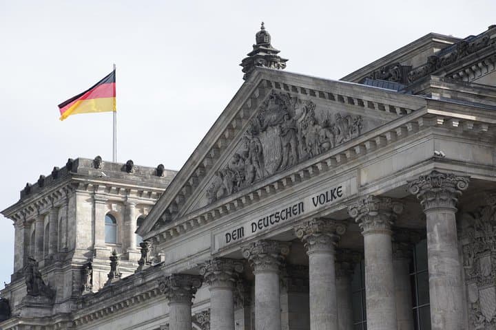 Warnemuende Shore Excursion: Private Berlin Tour