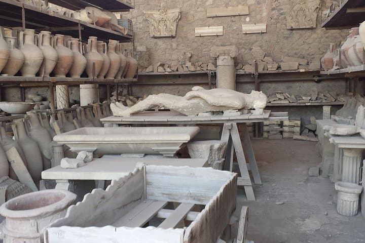 Kid-Friendly Private Tour of Pompeii with Hotel Pickup