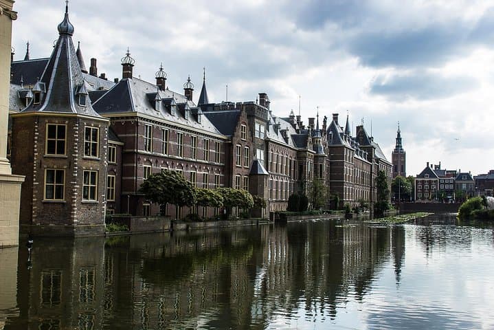 Private full-day tour of Delft and Rotterdam from Amsterdam