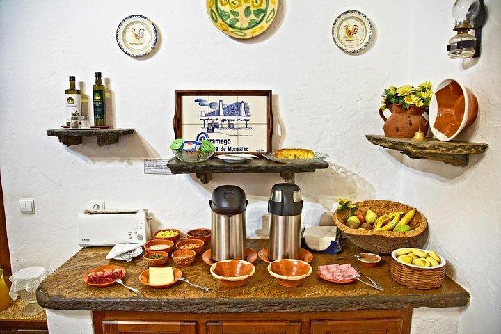 Private Tour Alentejo, Evora, Monsaraz, Mourão-Medieval Times Lunch&Wine Tasting