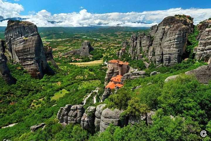 Meteora, Monasteries And Battle of Thermopylae Private Tour From Athens