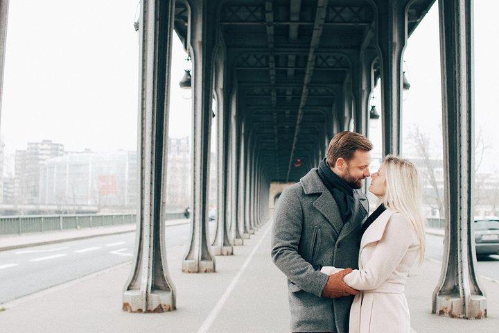 Paris Photographer: Exclusive Photoshoot with Private Car