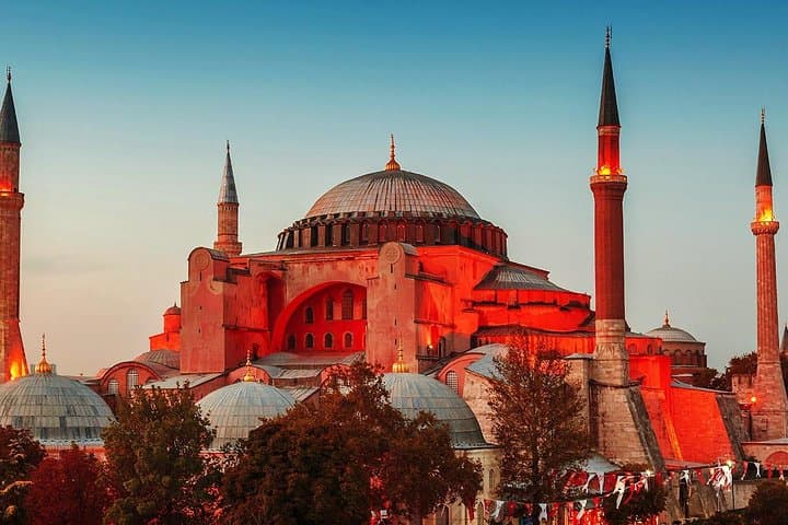 Private Shore Tour: Hagia Sophia, Topkapi Palace, Blue Mosque, Hippodrome, Grand Bazaar