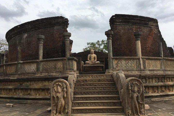 Car & Driver one week private tour in Sri Lanka 6 nights -7 days