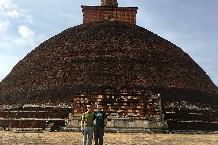 Car & Driver one week private tour in Sri Lanka 6 nights -7 days
