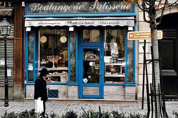 Marais District and Jewish Quarter Exclusive Guided Walking Tour