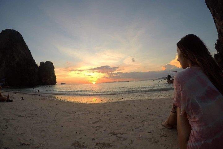 Private Tour to Hong Islands & 4 Islands with Sunset & Night Snorkel