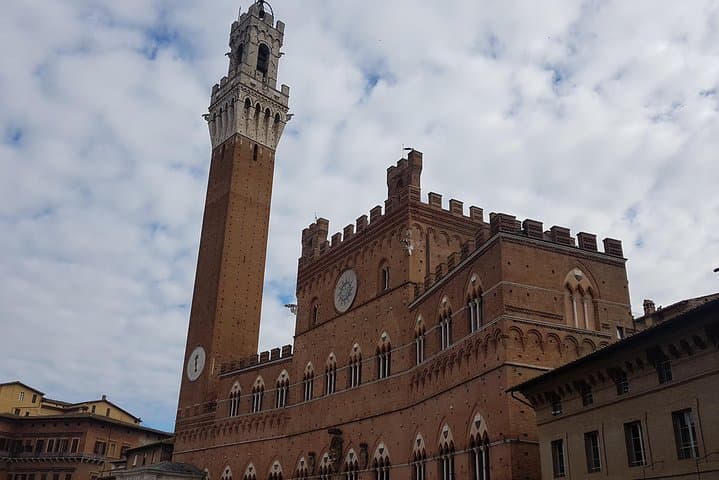 Siena and San Gimignano from Rome: Private Wine Tour in Tuscany