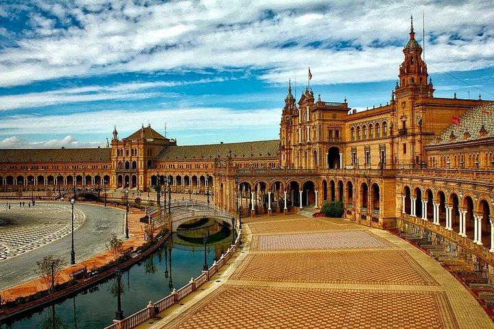 Private 8-hour tour to Seville from Cadiz with port pick up