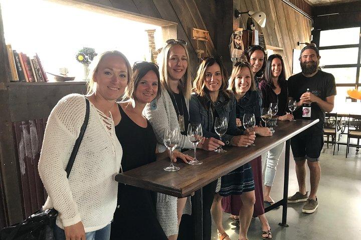 Kelowna Wine Tour - Okanagan Vineyards
