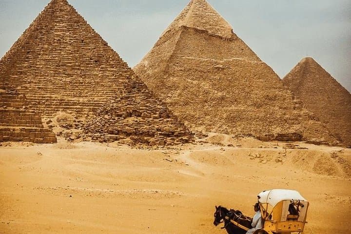 PRIVATE Full day tour pyramids of Giza & Sphinx,Sakkara,Memphis,