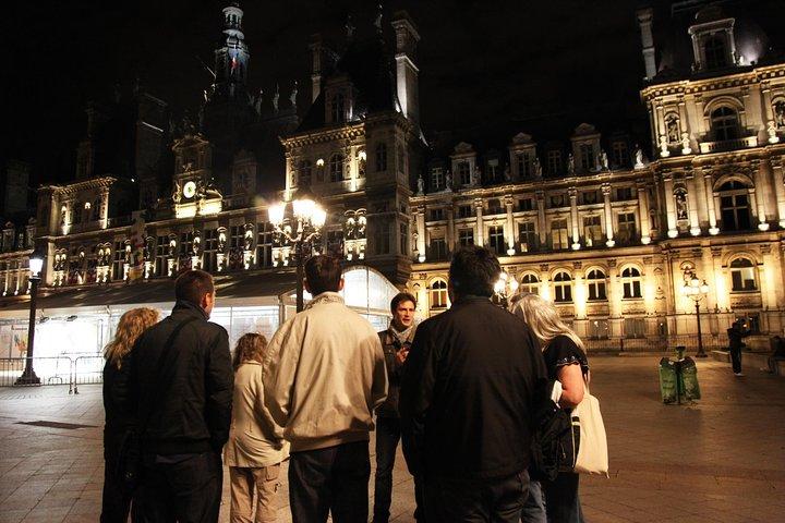 Paris by Night Walking Tour: Ghosts, Mysteries and Legends