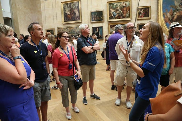 Small-Group Louvre Museum Masterpieces Tour with Access