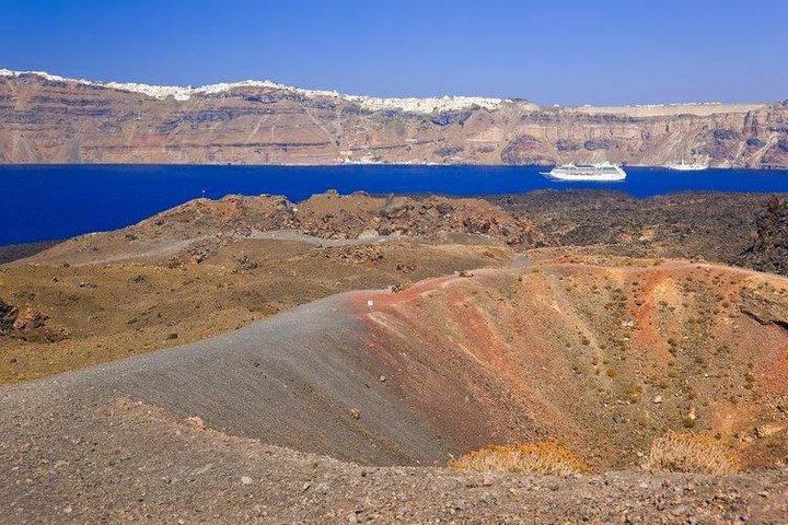 Santorini Volcano Cruise Including Hot Springs and Thirasia