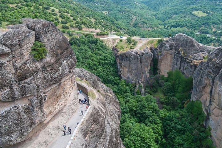 Full day Trip from Athens to Meteora