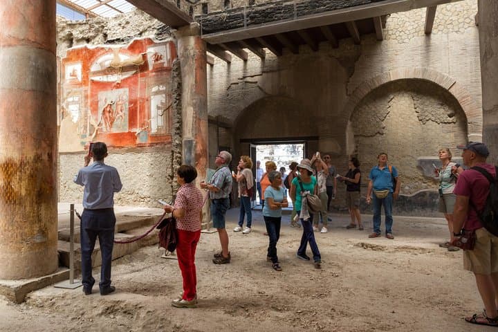 Herculaneum Private Tour with an Archaeologist