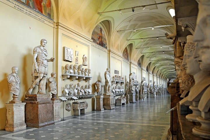 Private Vatican Museums, Sistine Chapel and Basilica with Pick-up