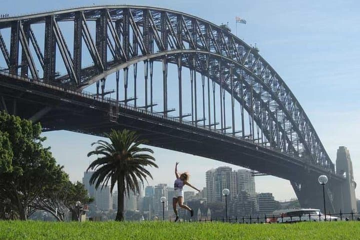 Morning or Afternoon Highlights Tour in Sydney with a Local Guide