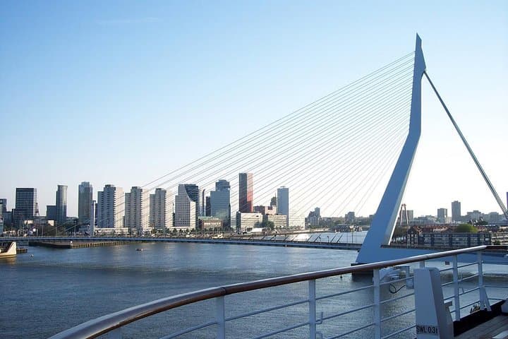 Private day tour of Rotterdam and Zaanse Schans by car