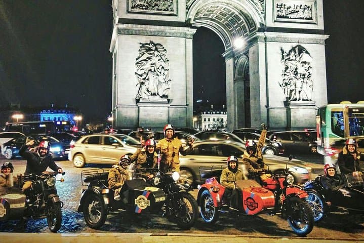Paris Vintage Tour by Night on a Sidecar with Champagne