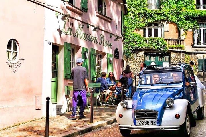 Discovery of Montmartre in a 2CV - 45 min