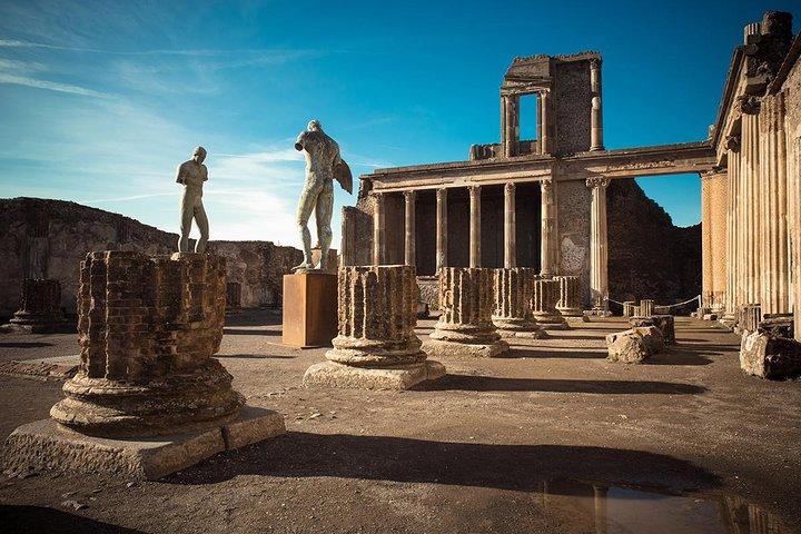 Pompeii and Positano Private Tour from your Hotel in Rome