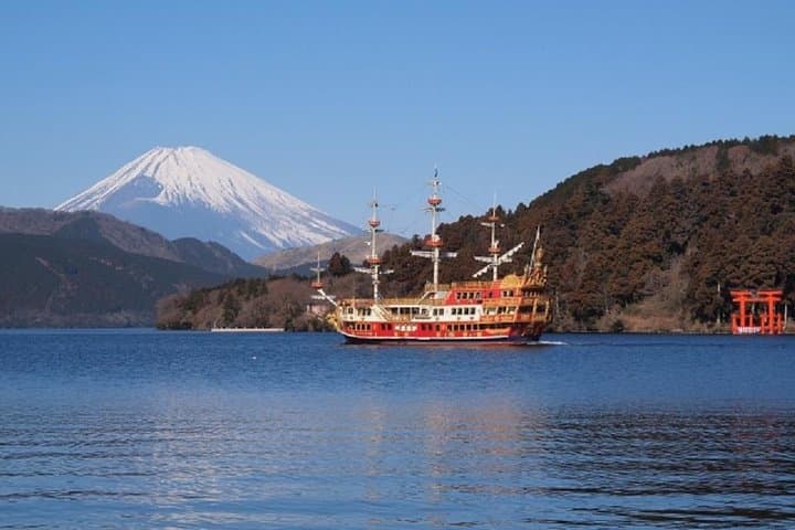 Hakone Full-Day Private Tour By Public Transportation