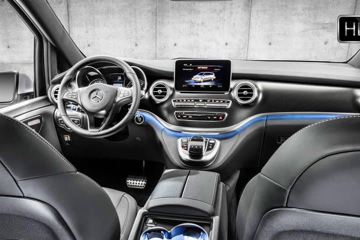 Barcelona El-Prat International Airport Private Arrival Transfer