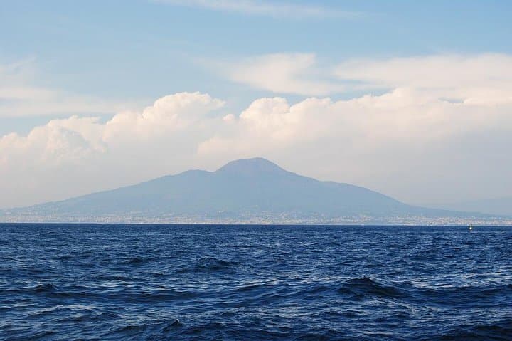 Napoli Luxury Sunset Boat Tour from Napoli