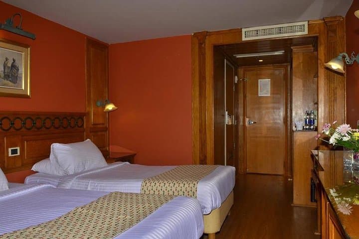 4-Days 3-Nights Cruise From Aswan To Luxor including Abu Simbel Hot Air Balloon