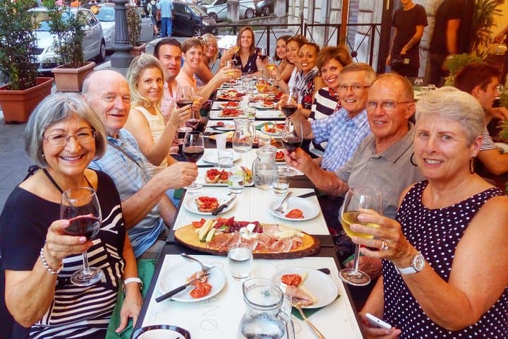 Jewish Ghetto & Piazza Navona: Food, Wine & Sightseeing Rome Tour