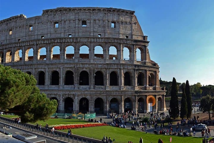 Rome: Private Tour with Driver – 3 hours