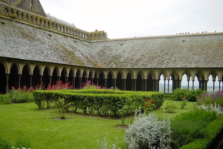 Mont Saint-Michel Small-Group Tour from Paris with Abbey Ticket