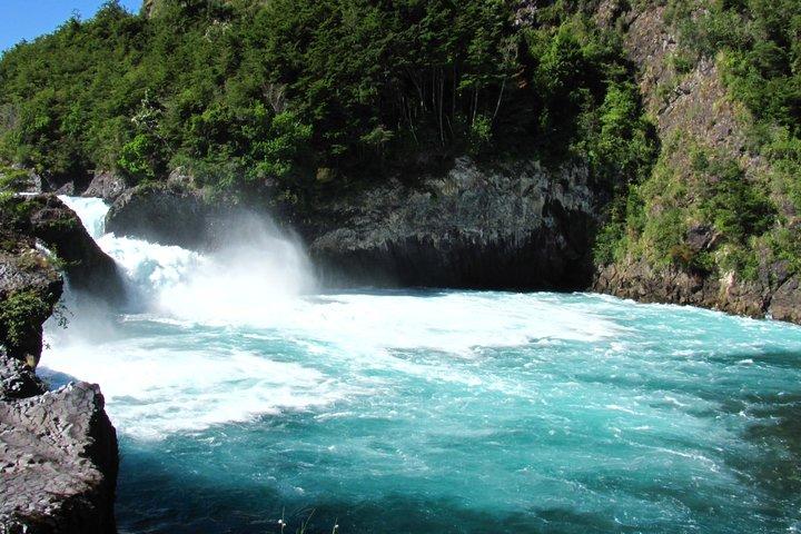 Puerto Varas: Full day Osorno Volcano and Petrohue falls