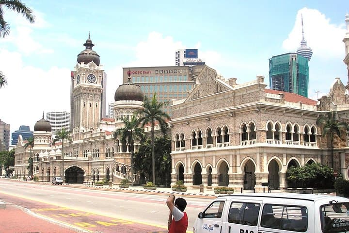 Kuala Lumpur City Tour & Batu Caves Tour Experience(5hours)