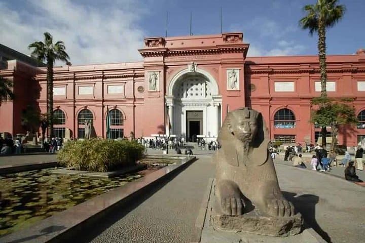 Private DayTour to Giza pyramids with Camel riding Plus Egyptian Museum