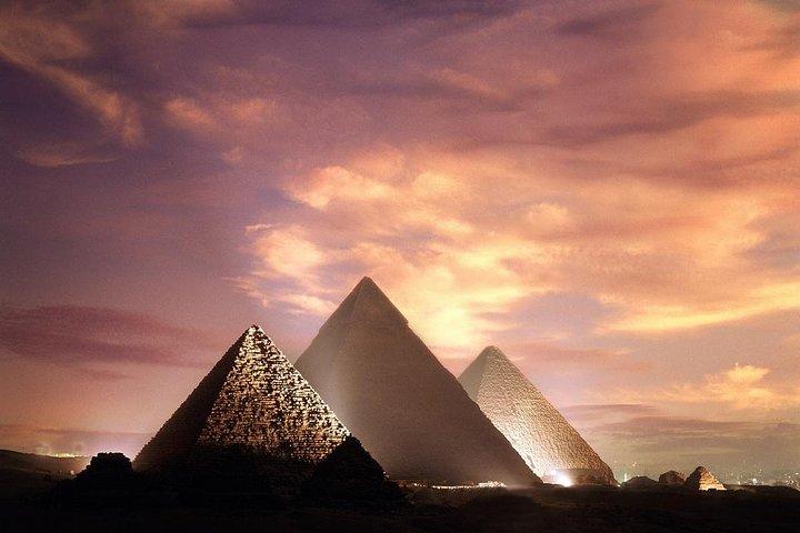 Pyramids and Tombs: Full-Day Tour to Saqqara from Cairo