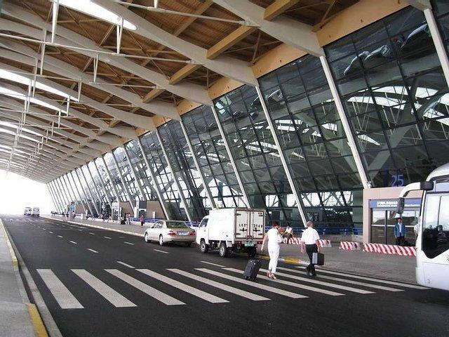 Private Hangzhou Airport Transfer from Xixi Wetland Resorts and Hotels